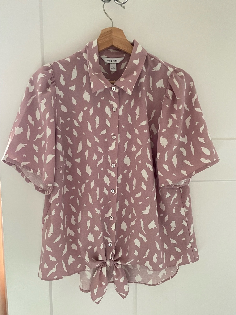 Nine West Button-Down Collared Dress Shirt Women’s Size Large